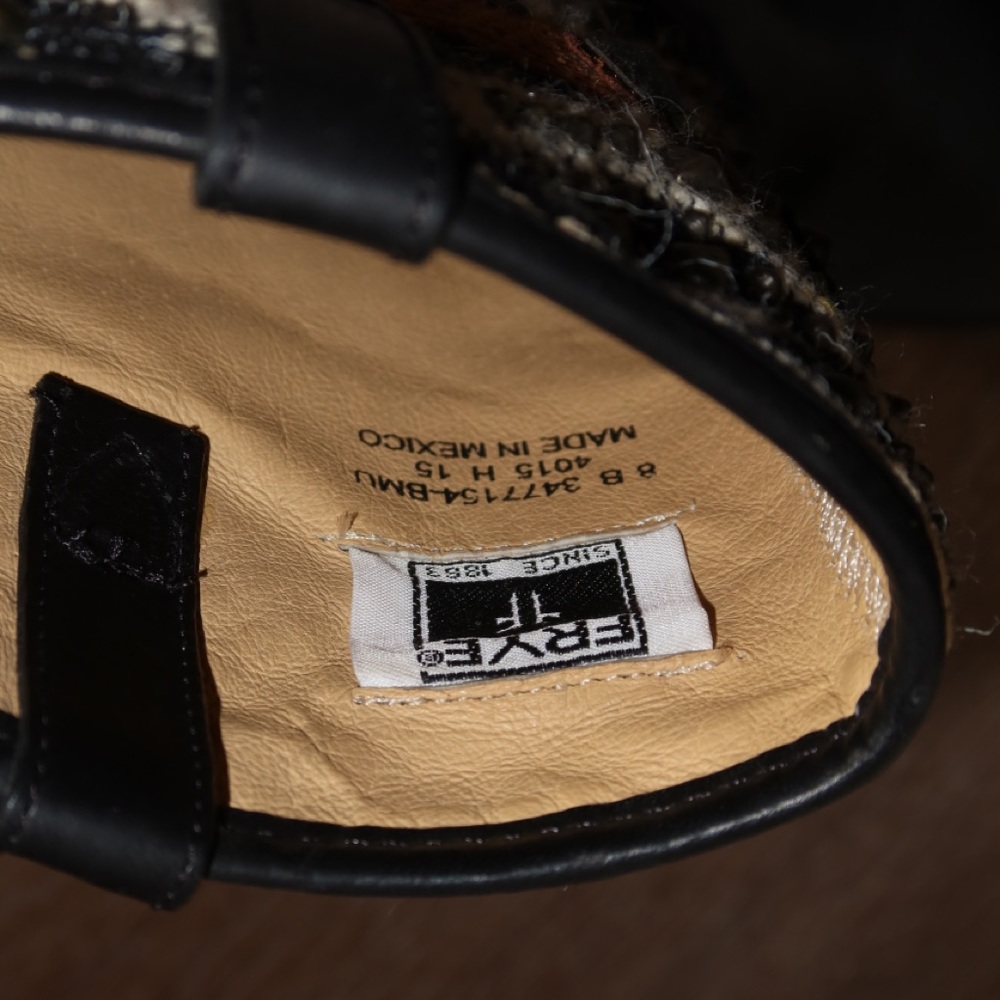 FRYE - Jenny Navajo Short Boots / (W8) - Picture 4 of 6